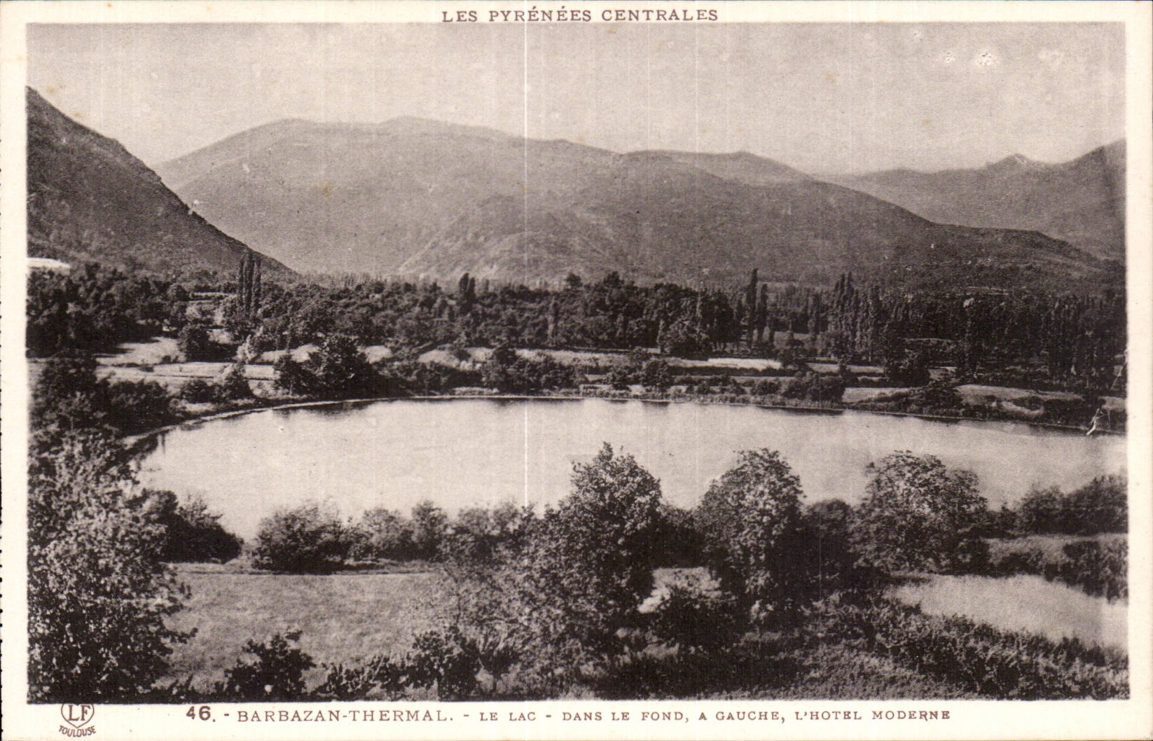 CPA Barbazan Thermal Le lac Dans le fond a gauche l'hotel moderne