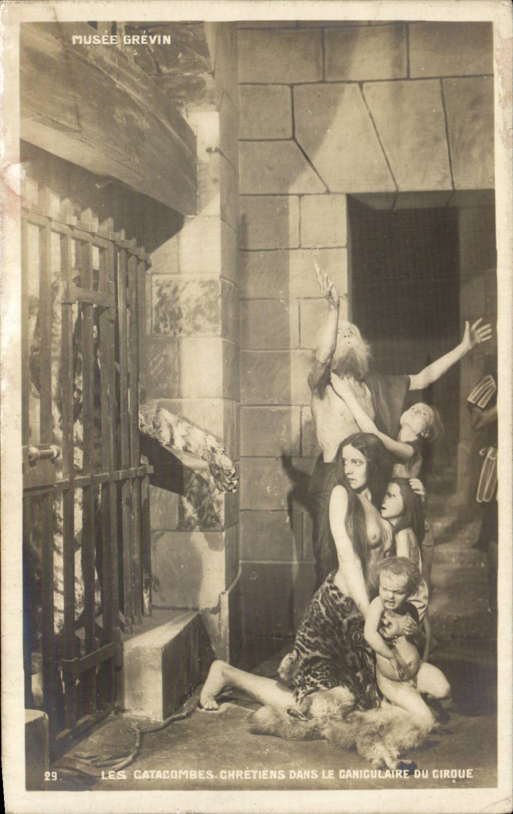 CPA Fantaisie Les catacombes chretiens dans le caniculaire du cirque Musee Grevin