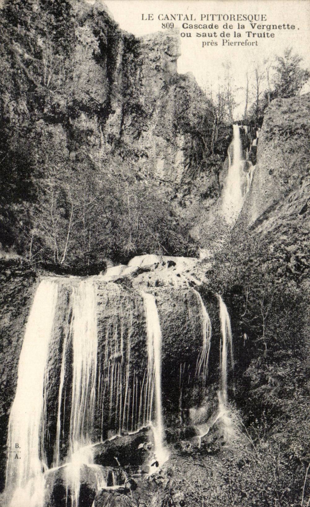 CPA Cascade de la Vergnette ou saut de la truite pres Pierrefort