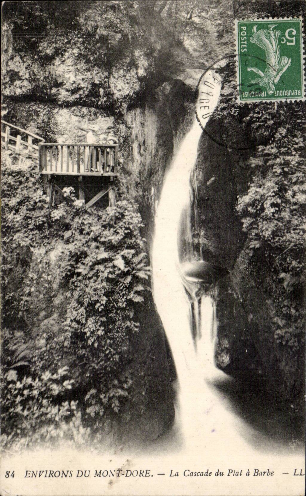 CPA Environs du Mont Dore La cascade du plat a barbe