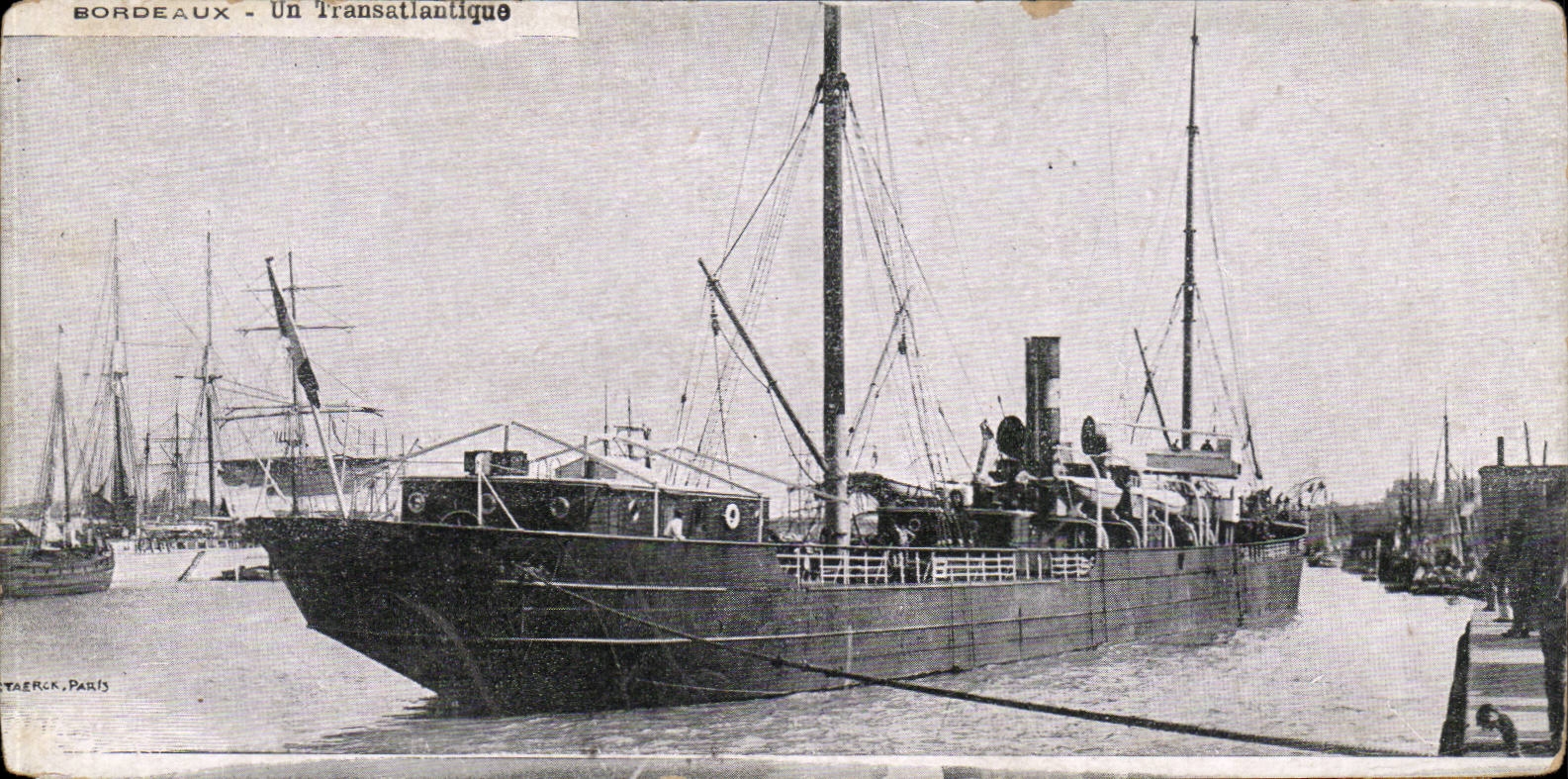 CPA Bordeaux Un transatlantique Bateau 