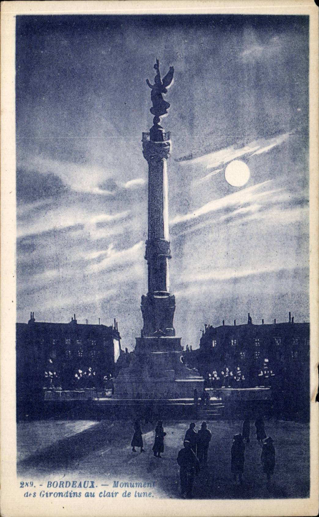 CPA Bordeaux Monument des Girondins au clair de lune