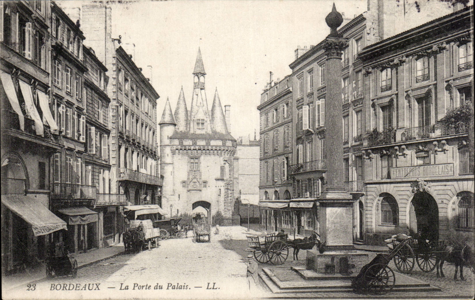 Bordeaux — La Porte du Palais — LL.