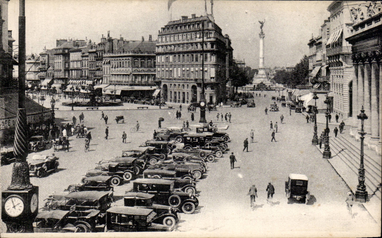 Bordeaux - Place de la Comedie - CPA 