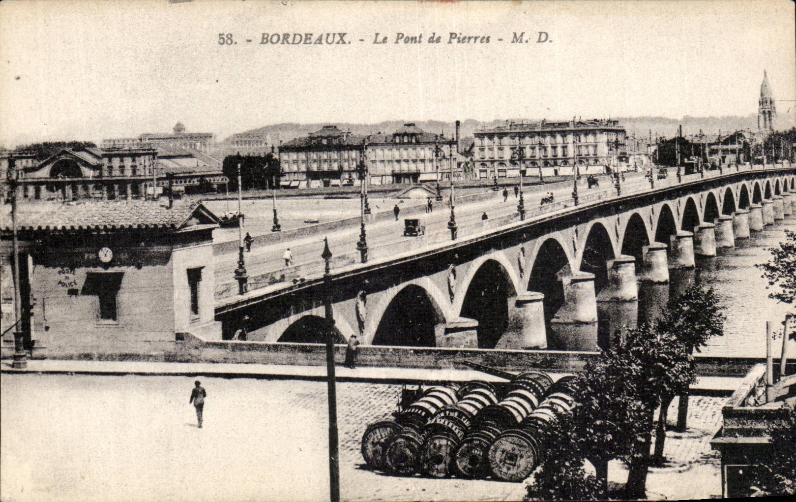 Bordeaux - Le Pont de Pierre - CPA 