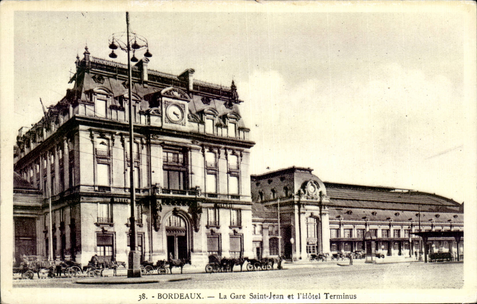 Bordeaux - La Gare Saint Jean et l'Hotel Terminus - CPA 
