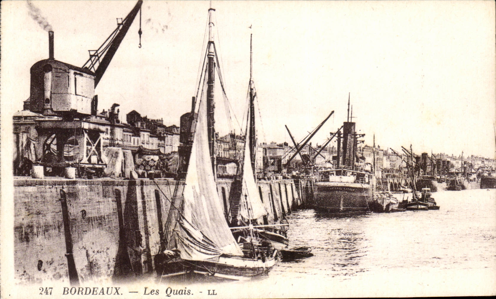 Bordeaux - Les Quais - CPA 
