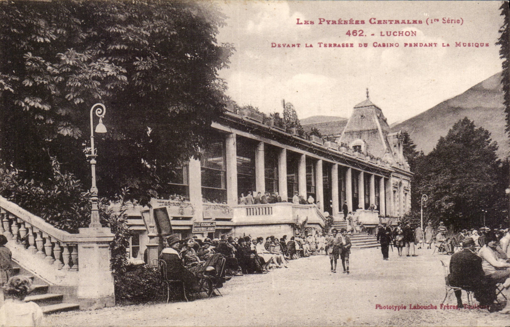 Luchon - Casino pendant la Musique - CPA 