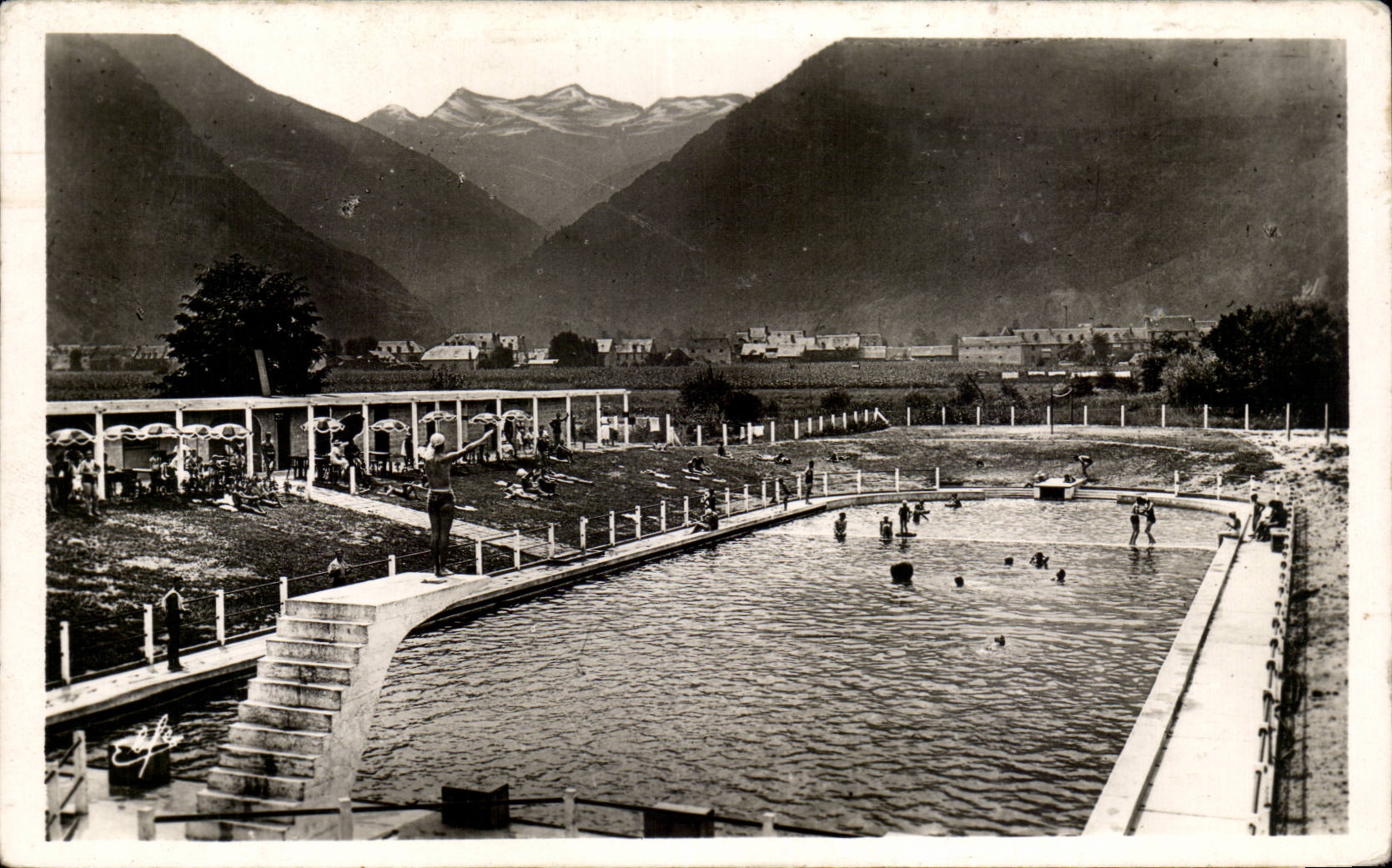 Luchon — La Piscine, au fond, Montagnes de Venasque — Édition « Océan » LABOUCHE Frères Toulouse