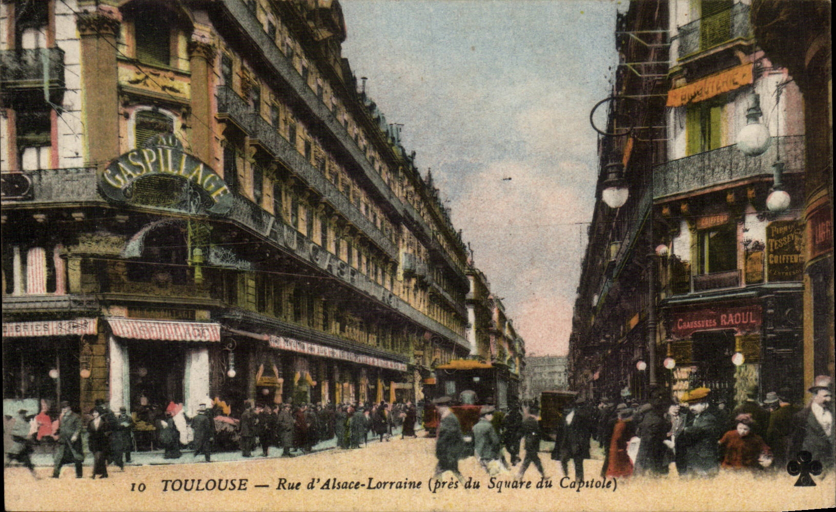 Toulouse — Rue d'Alsace-Lorraine (près du Square du Capitole) — Gaspillage