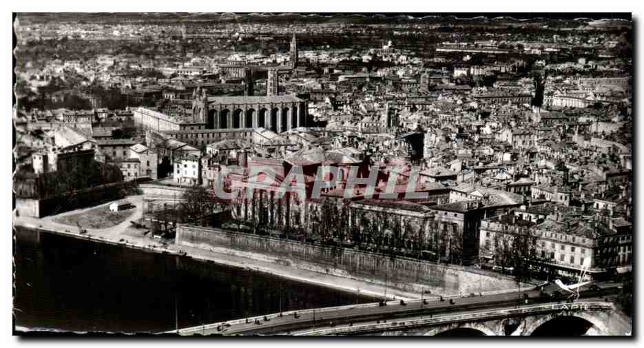 Vue aérienne de Toulouse — éditeur Graphphil, n°31