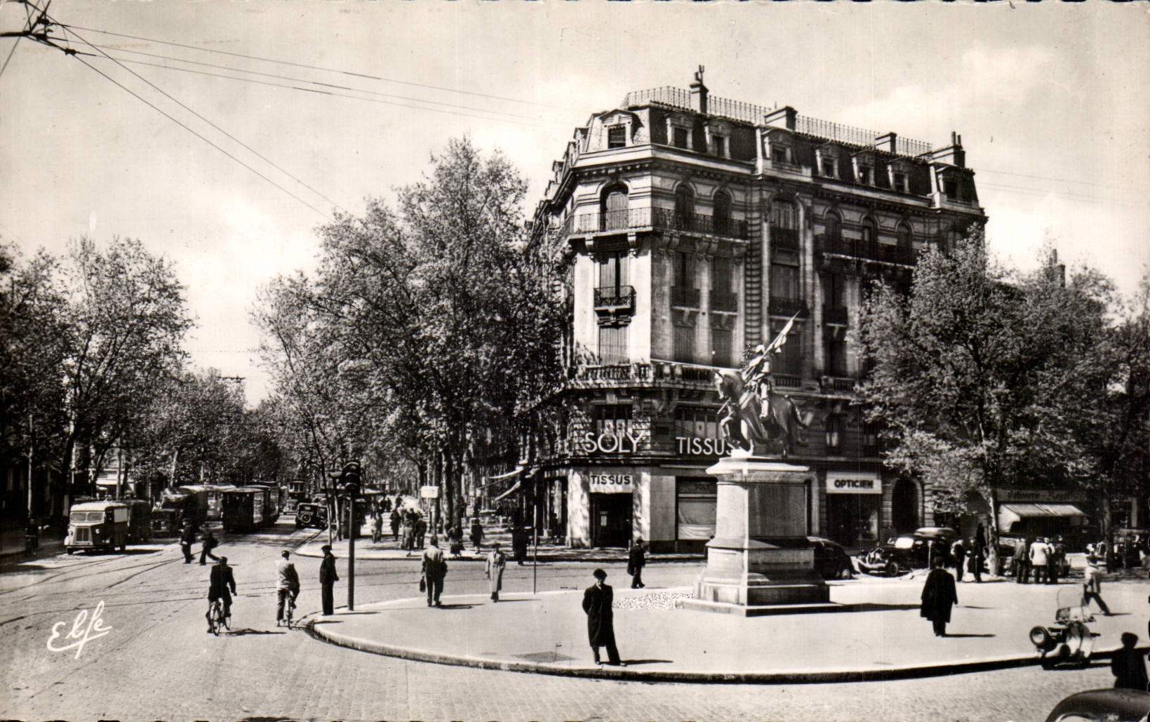 Carrefour Boulevard de Strasbourg et Place Jeanne d'Arc — Toulouse — Éditeur : O. Ouché