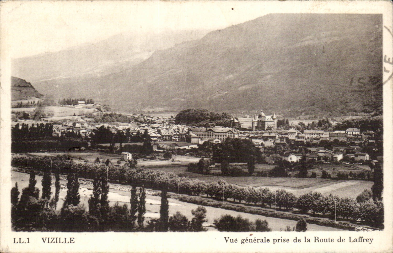 CPA Vizille Vue generale prise de la route de Laffrey