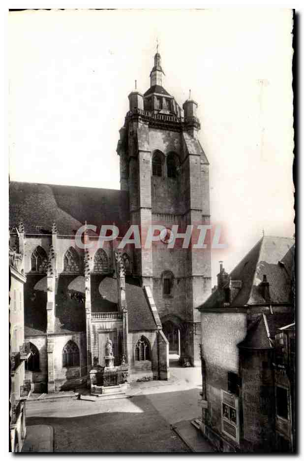Kirche Saint-Pierre in Dole — Ansicht der Turm und des Cloisters — CPAPHIL
