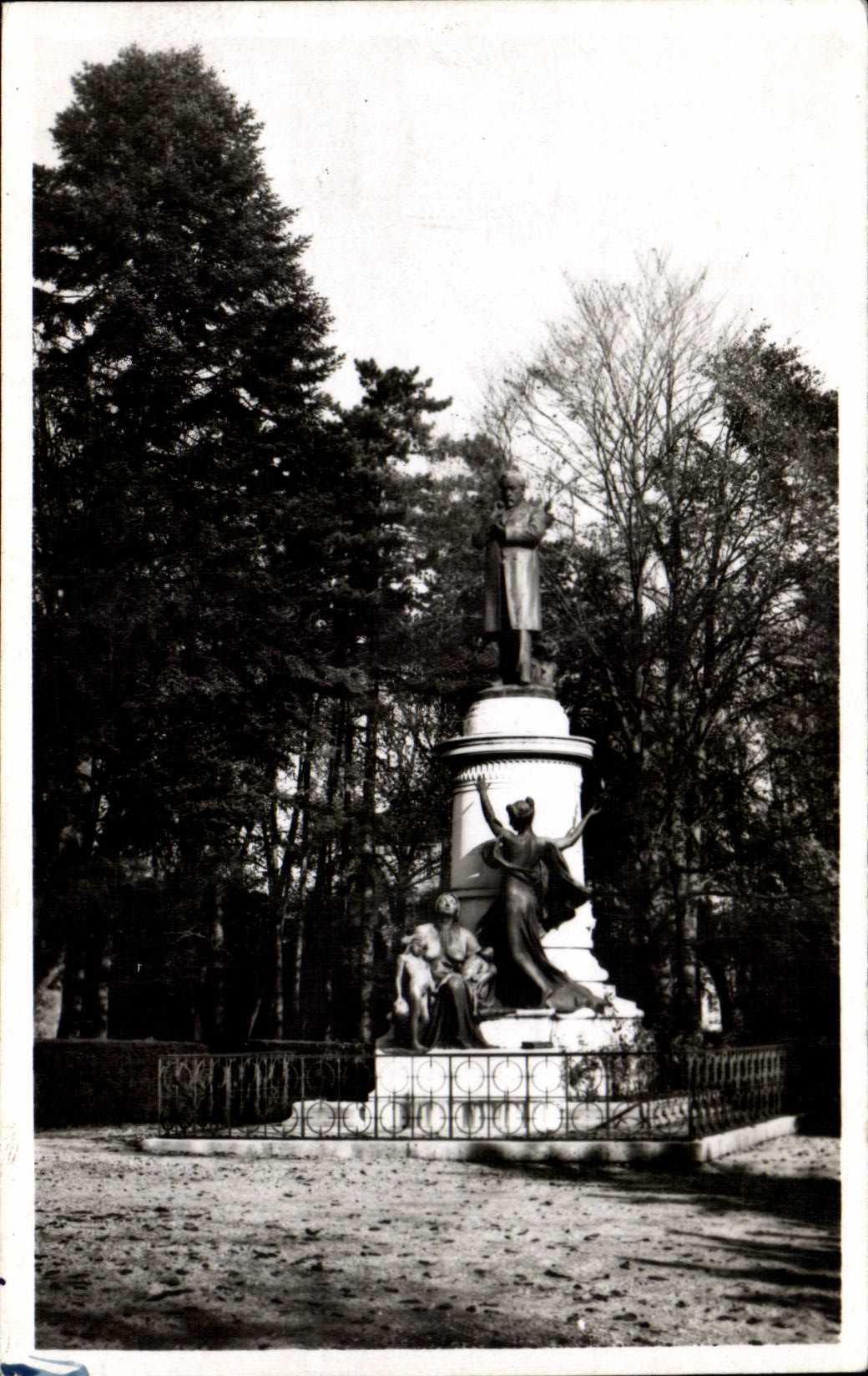 Pasteur-Monument — Alençon — Edition und Foto von KARER - Dacie
