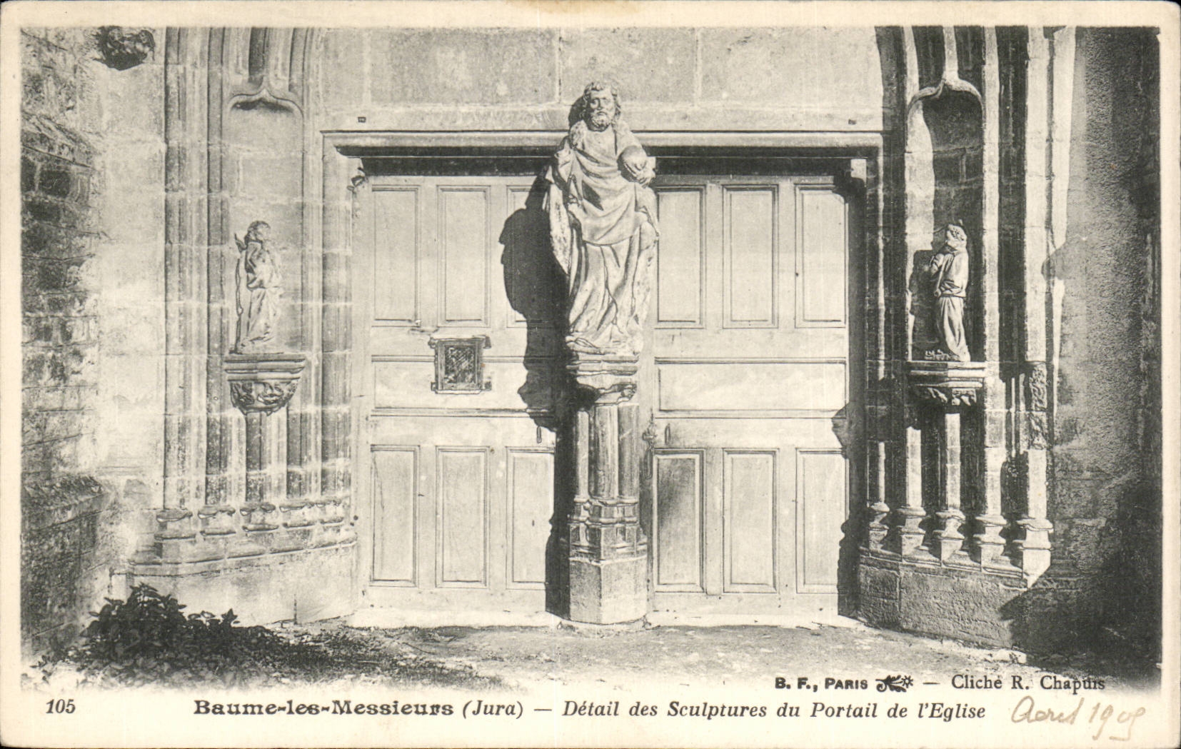 Baume-les-Messieurs (Jura) — Detail van de Sculpturen van de Kerkpoort — B.F. Paris, Cliché R. Chapuis, gedateerd 1909
