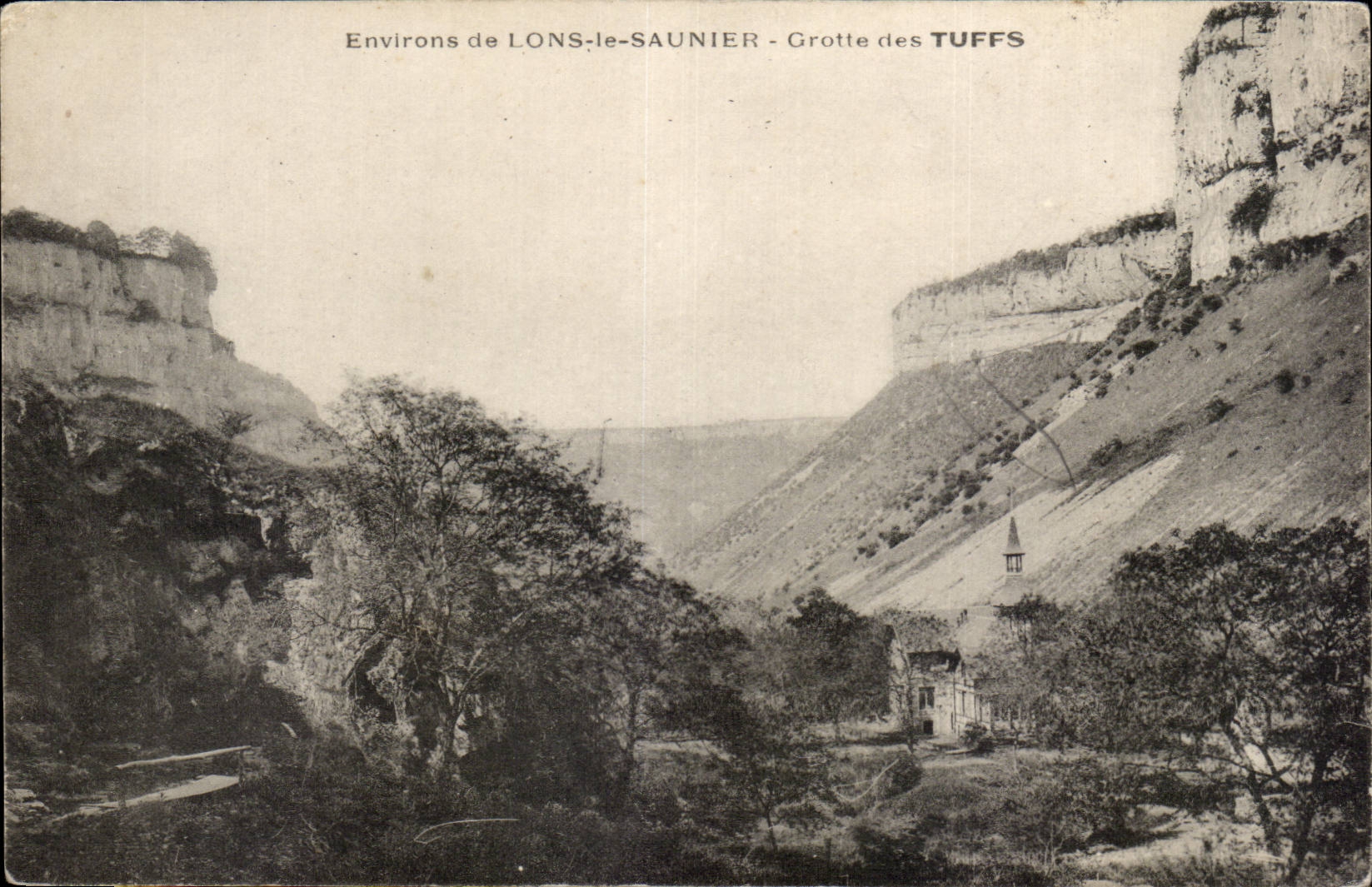 Environs de LONS-le-SAUNIER - Grotte des TUFFS