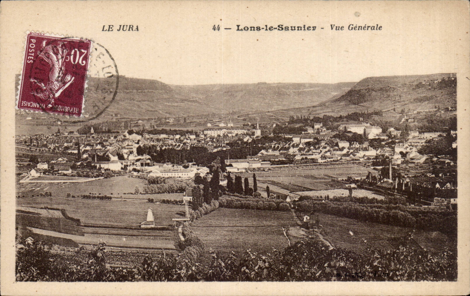 Lons-le-Saunier — Vue Générale — LE JURA, 44
