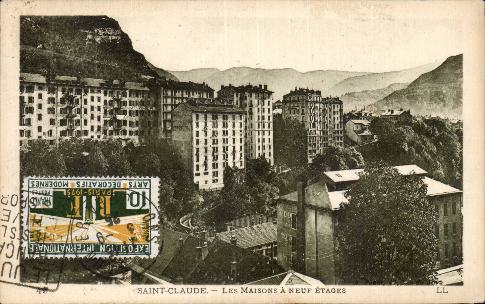 CPA Saint Claude Les maisons a neuf etages
