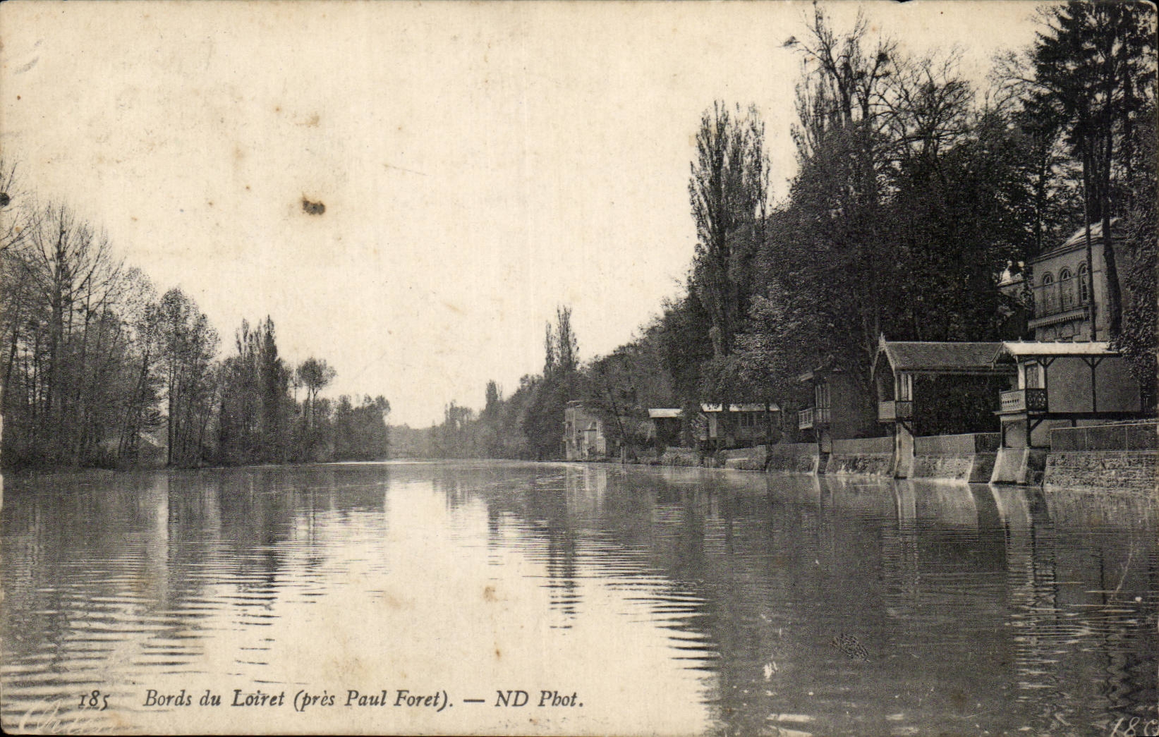Bords du Loiret - pres Paul Foret - CPA 