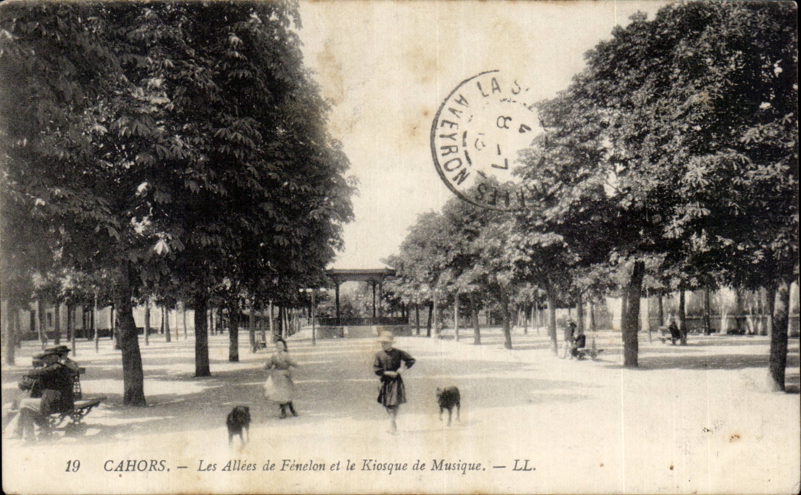 Cahors — Les Allées de Fénélon et le Kiosque de Musique — LL.