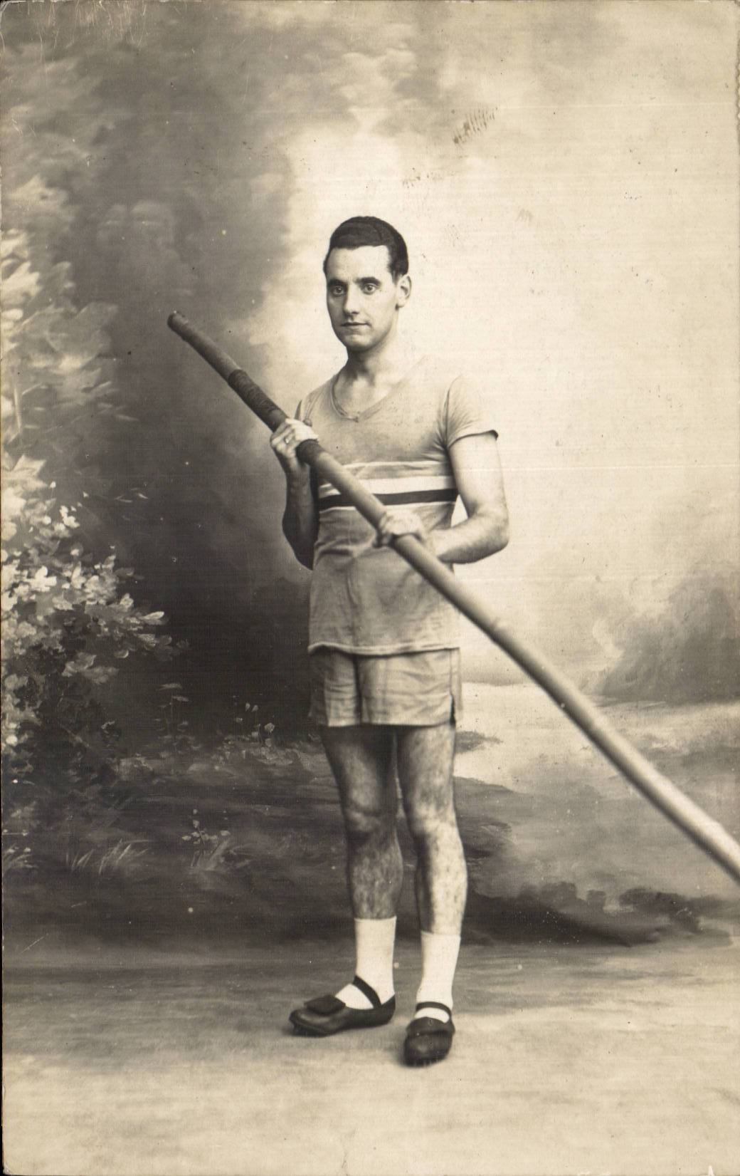 CARTE PHOTO Homme Sauteur a la perche Athlete Sport 