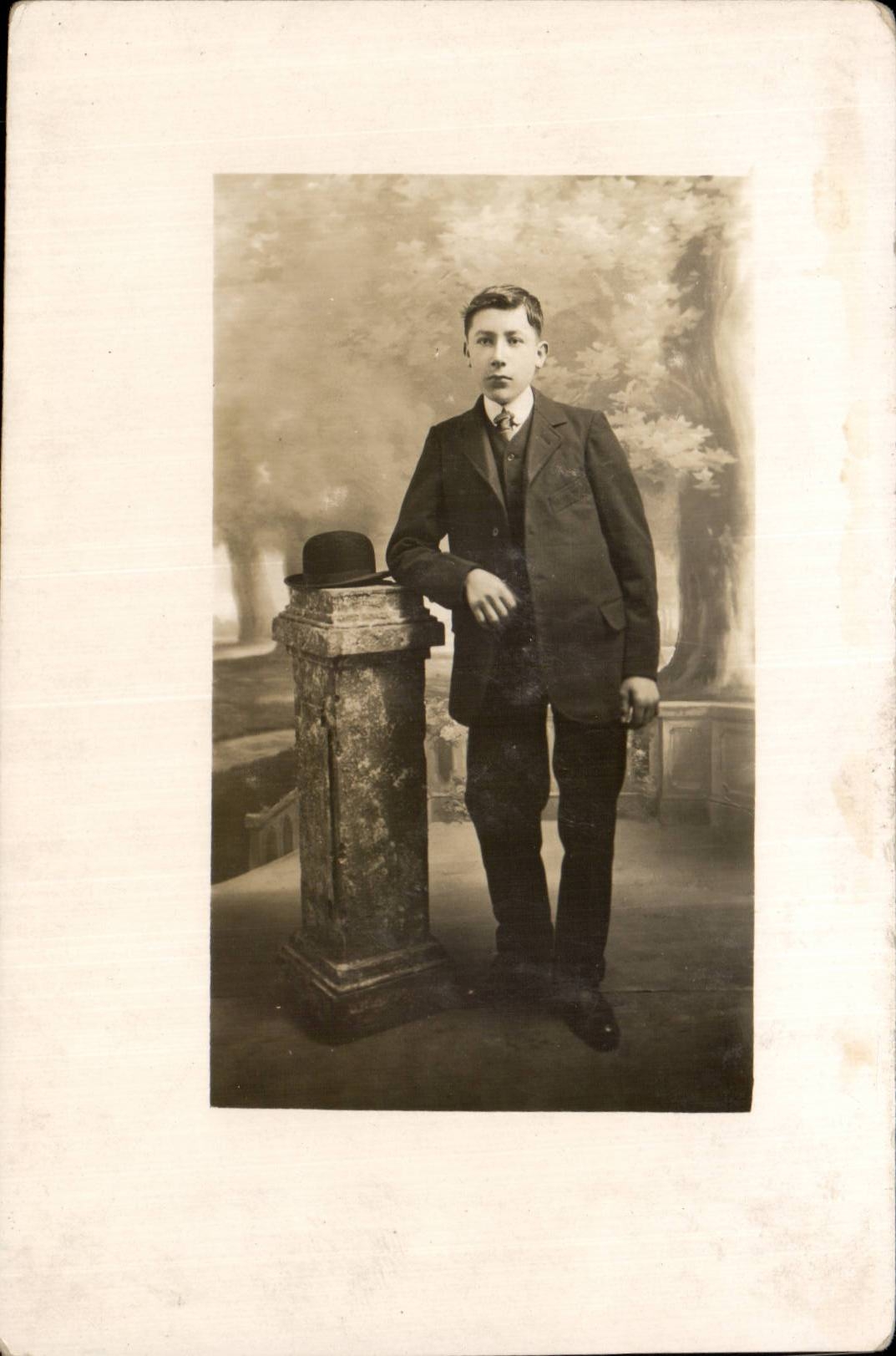 CARTE PHOTO Jeune homme 