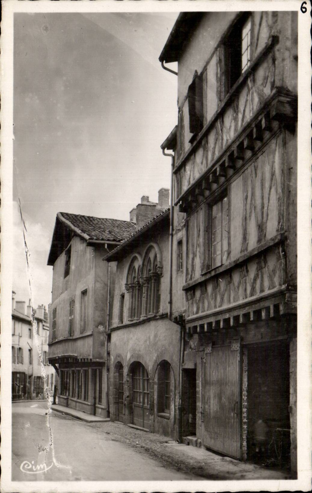 Charlieu - Vieilles Maisons - Rue Chevroterie - CPA 
