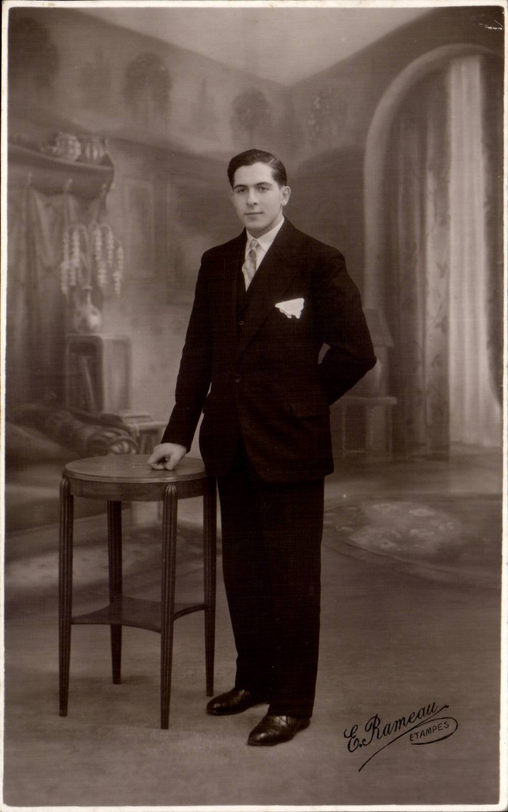 CARTE PHOTO Fantaisie - Hommes - Young Dapper Man - CPA 