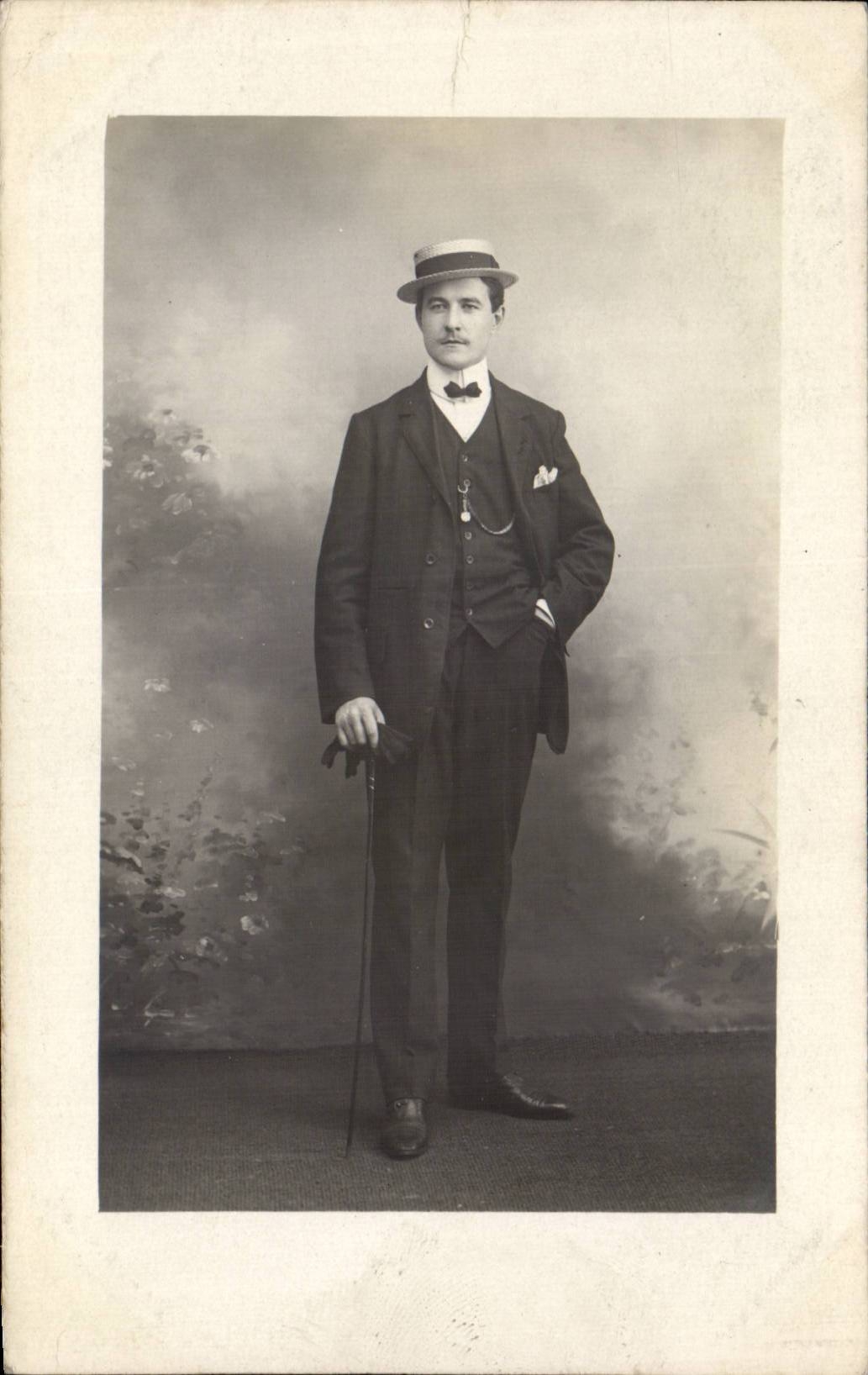 CARTE PHOTO Fantaisie - Hommes - young man wearing hat - CPA 