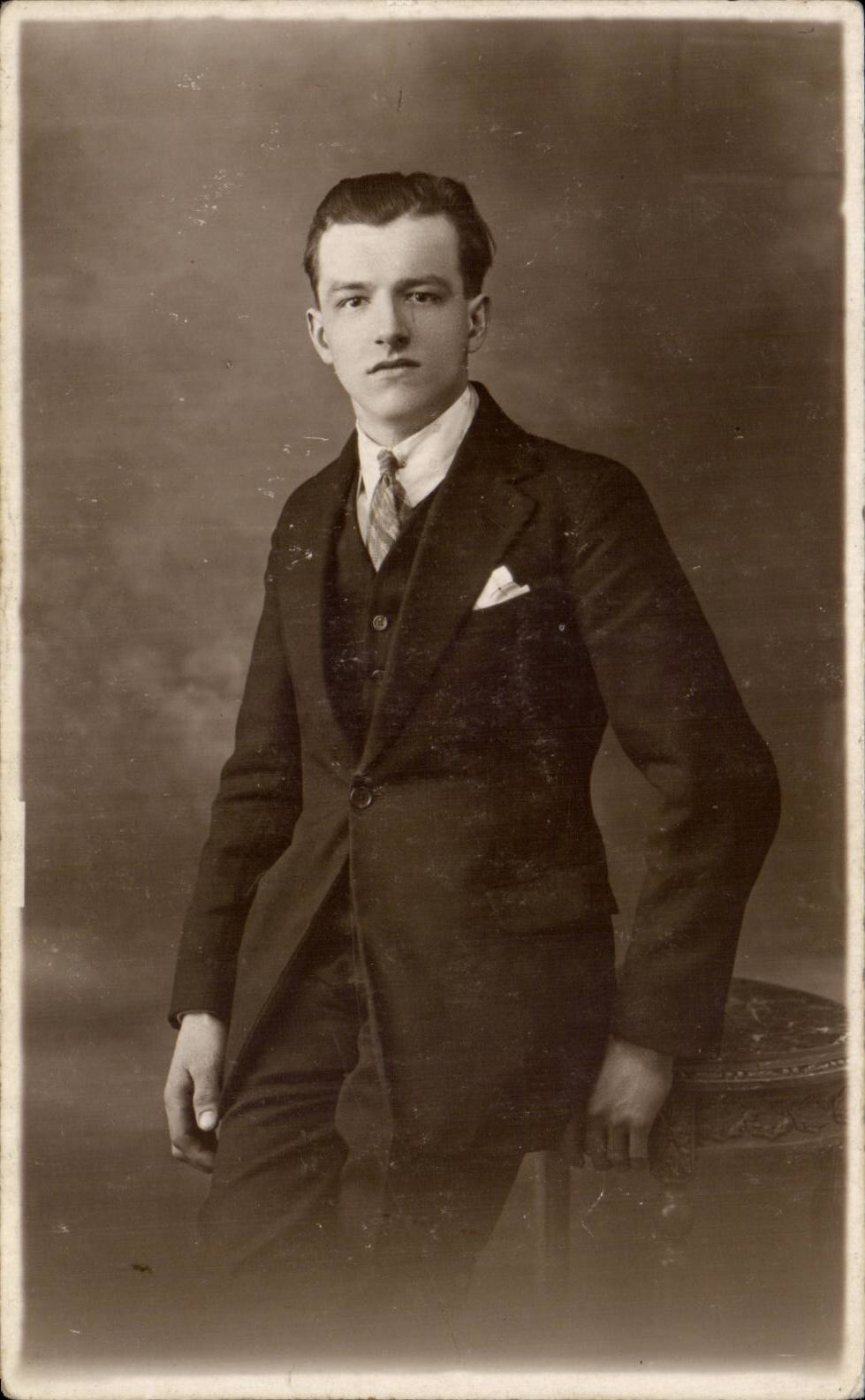 Portrait d'un jeune homme — éditeur LA PHOTO MÉCANIQUE, Paris