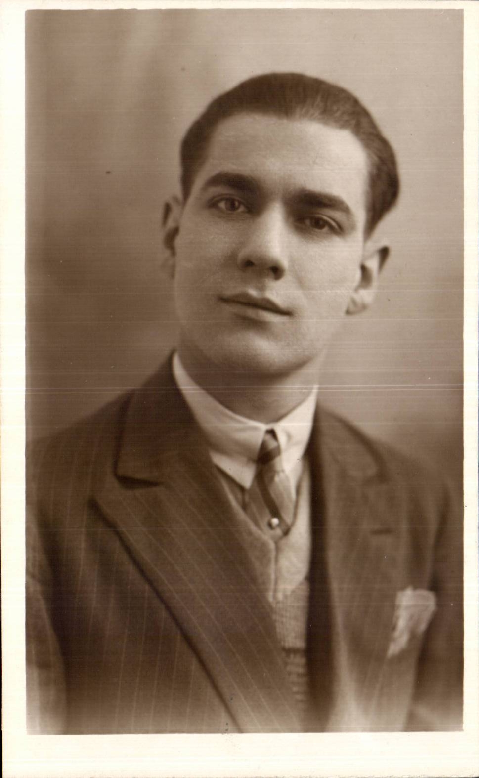 CARTE PHOTO Fantaisie - Hommes - handsome young man - CPA 