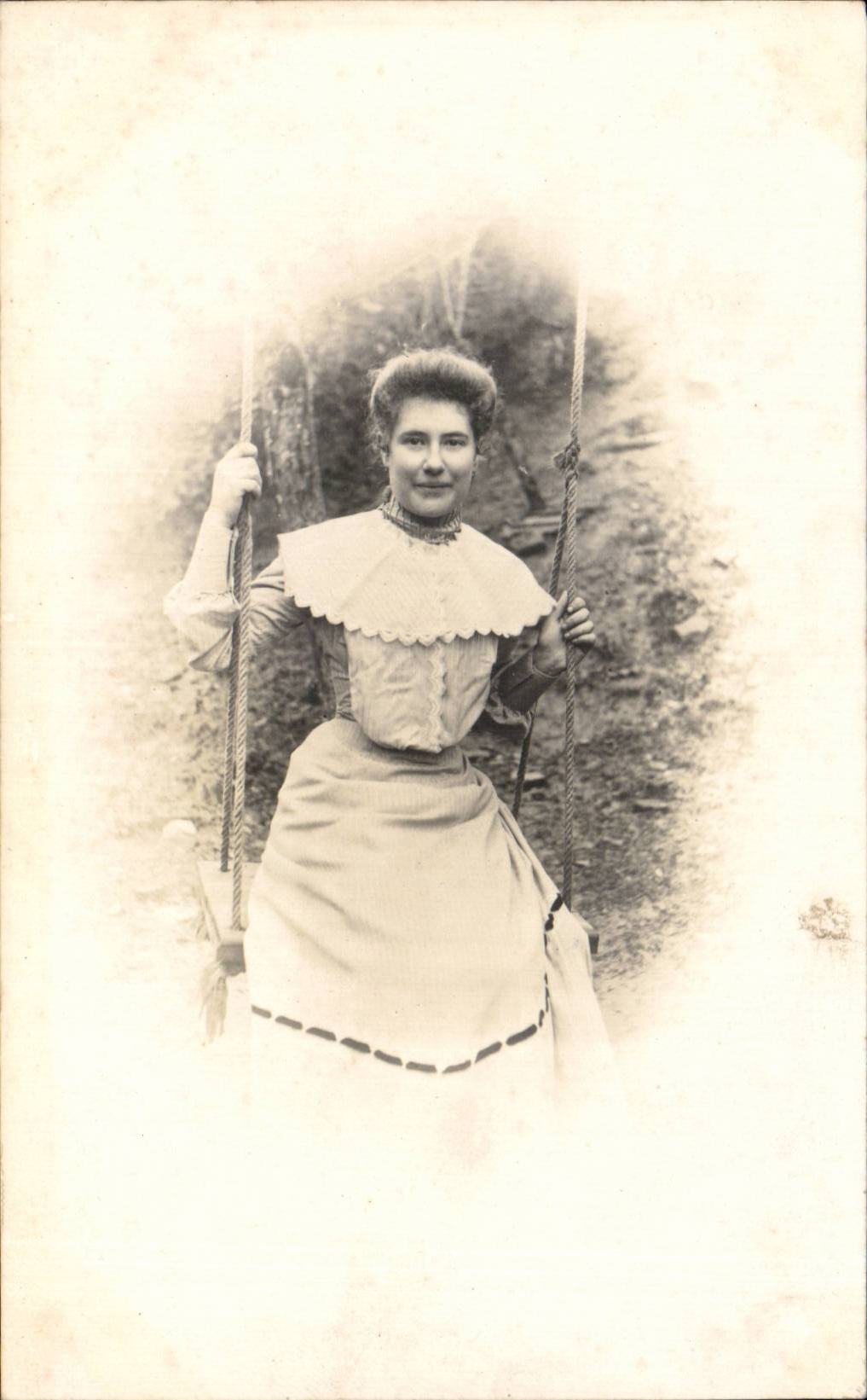 CARTE PHOTO Femme