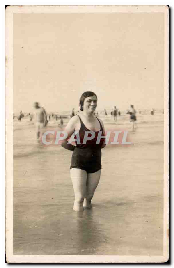 CARTE PHOTO Femme en maillot de bain Le Treport
