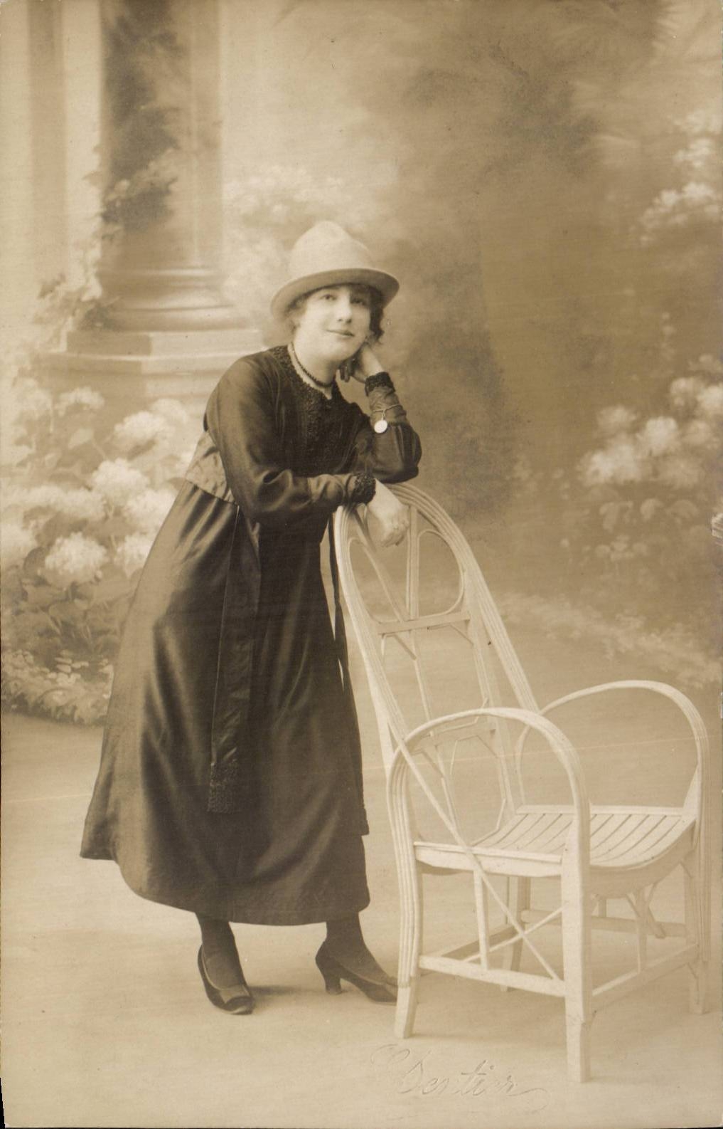 CARTE PHOTO Femme