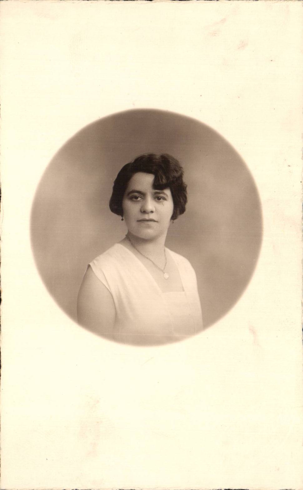 CARTE PHOTO Femme