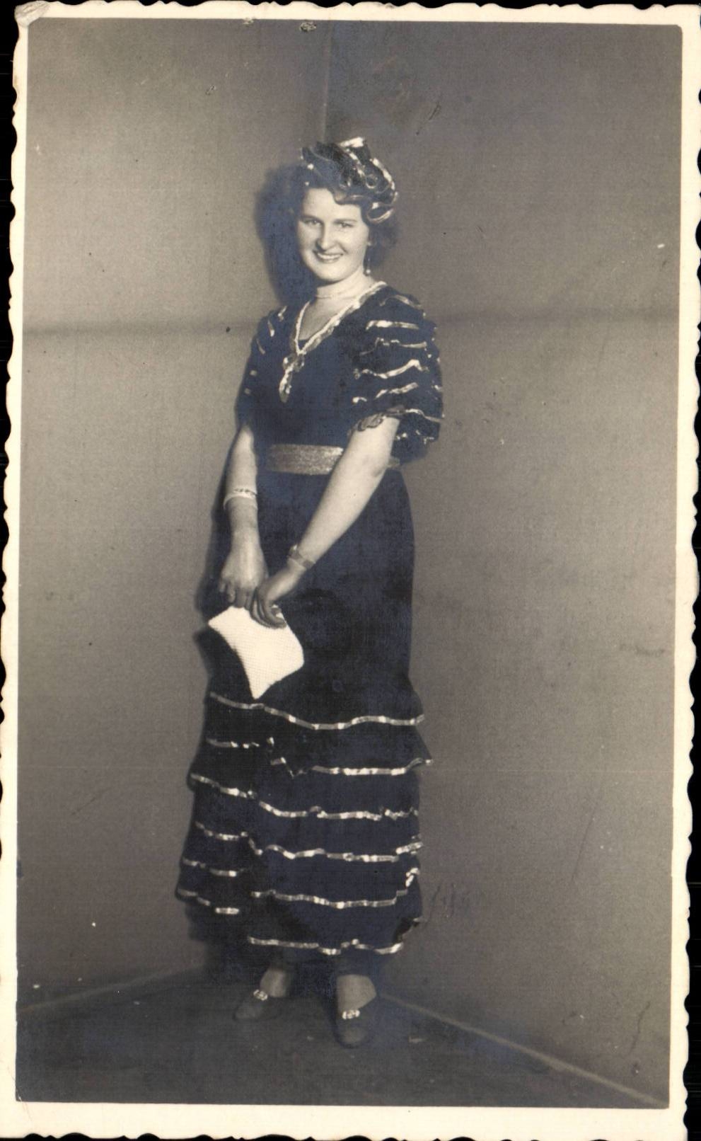 CARTE PHOTO Femme
