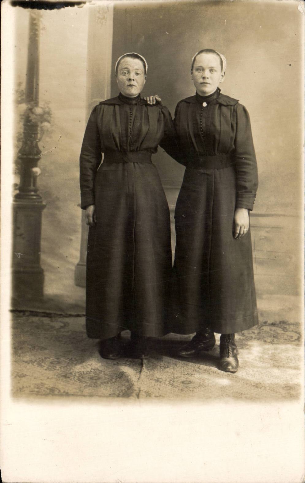 CARTE PHOTO Femmes