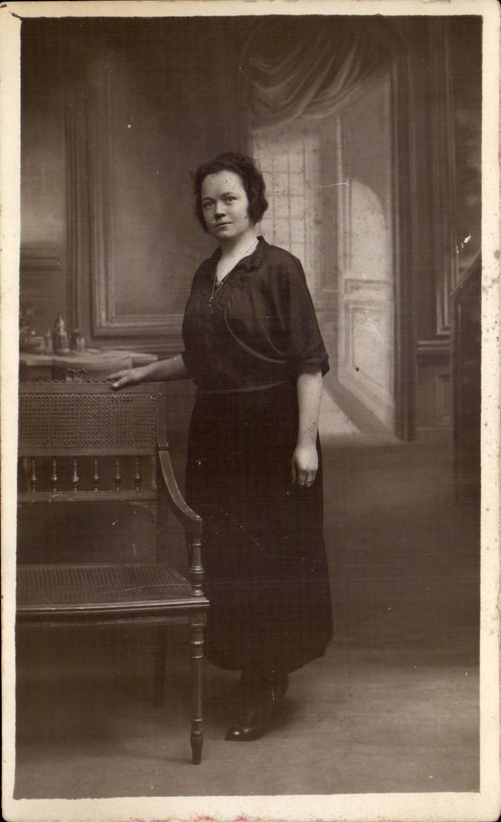 CARTE PHOTO Folklore Femme