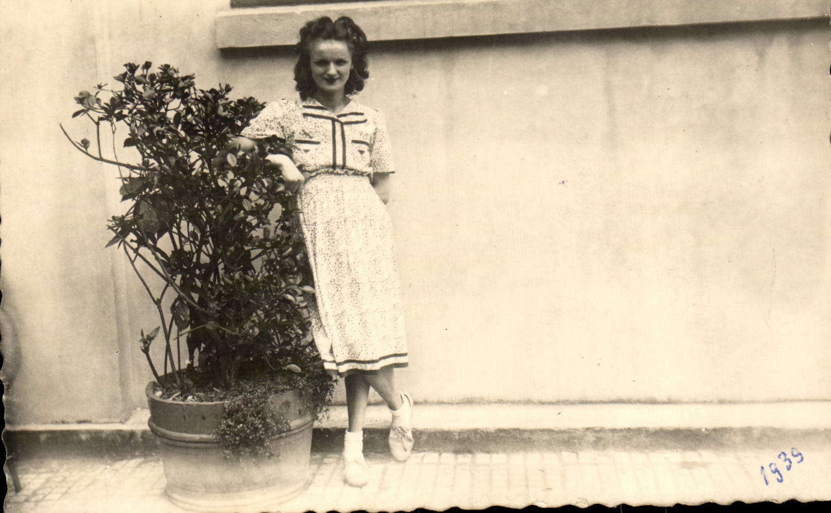 CARTE PHOTO Folklore Femme