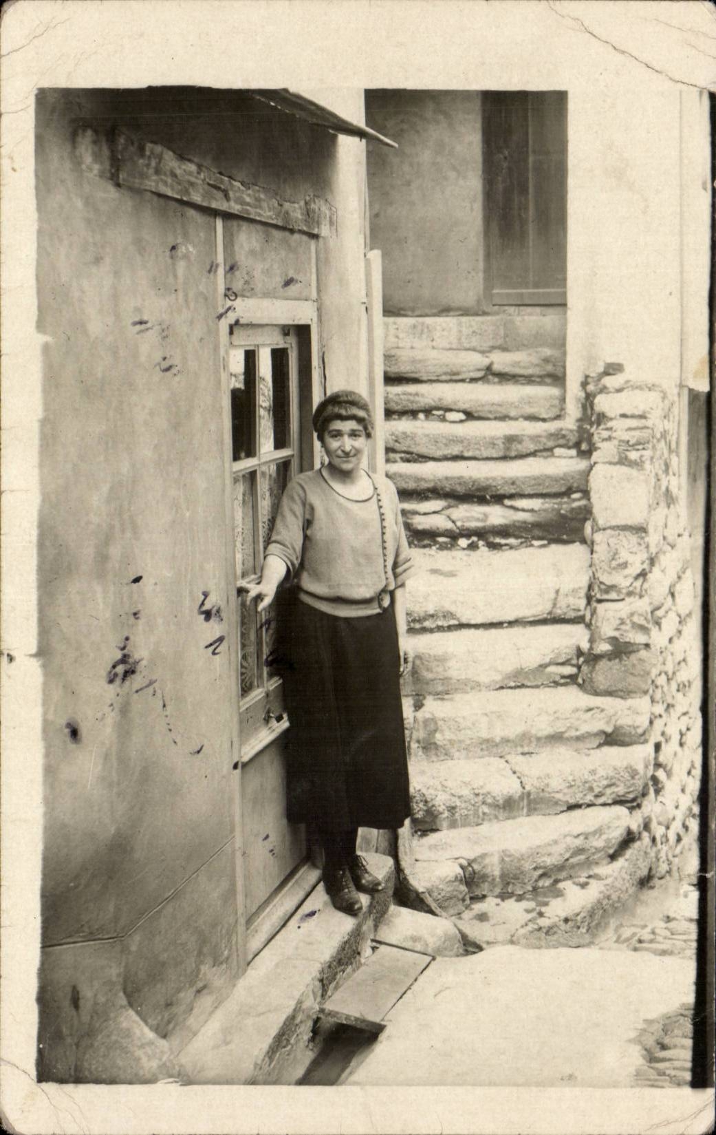 CARTE PHOTO Folklore Femme