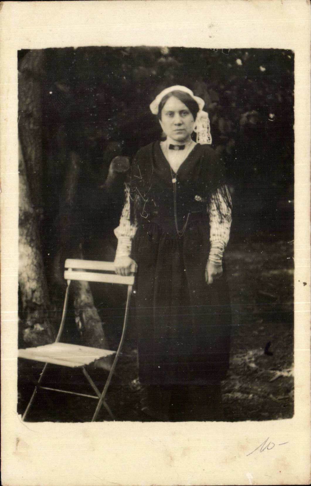 CARTE PHOTO Folklore Femme