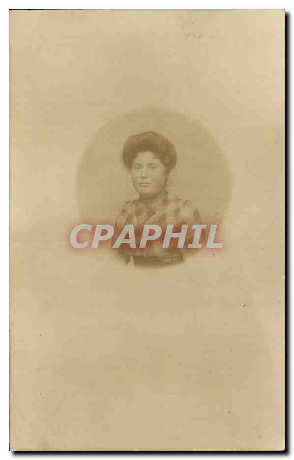 Portrait d'une femme — éditeur inconnu, n° de série non visible
