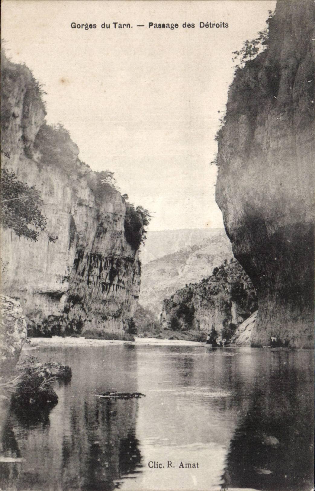 Gorges du Tarn — Passage des Détroits — Clic. R. Amat