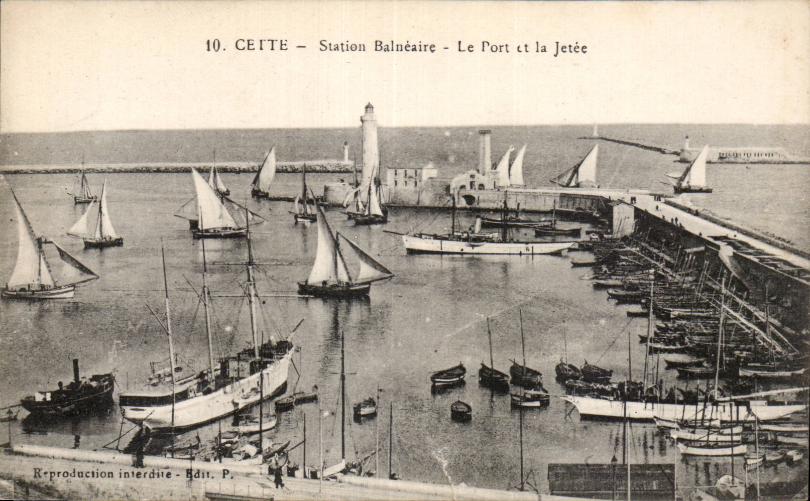 Sete - Cette - Station Balneaire - Le Port et la Jetee - CPA 