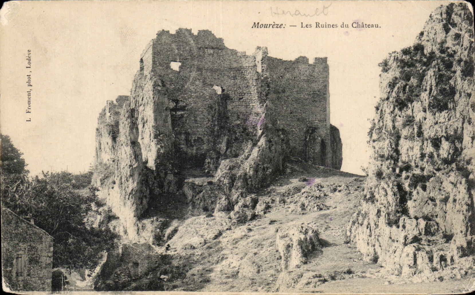 CPA Moureze les ruines du chateau