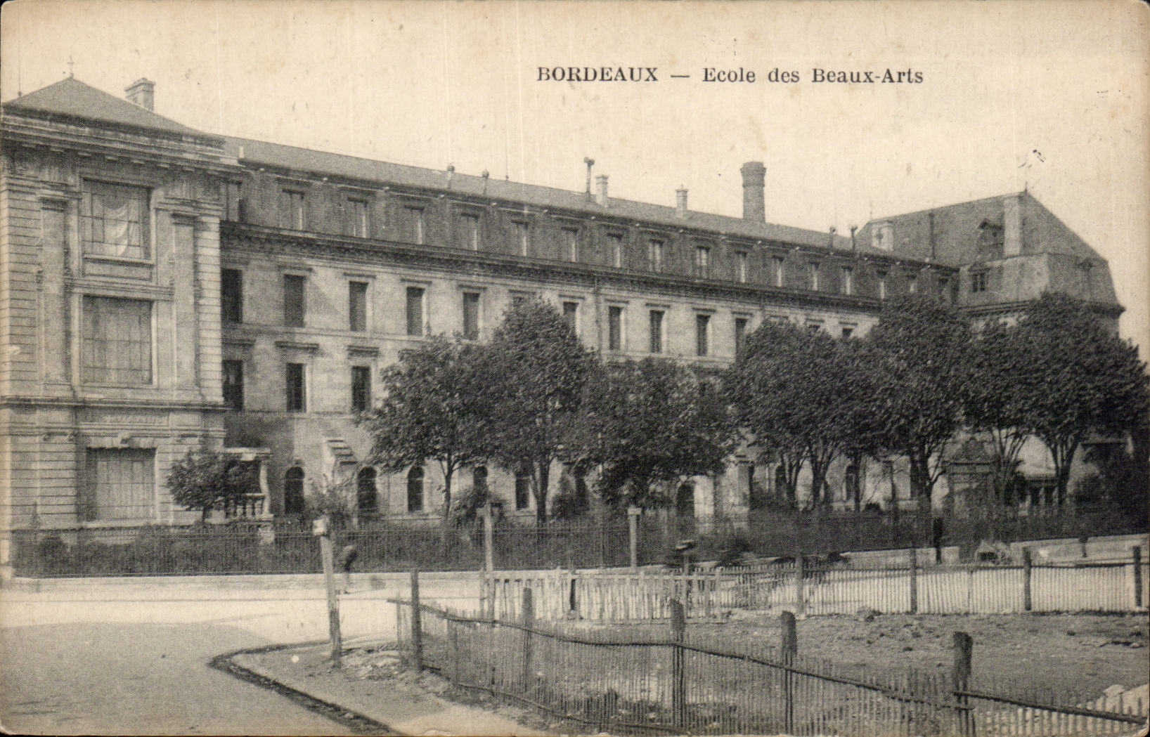 Bordeaux - Ecole des Beaux Arts - CPA 