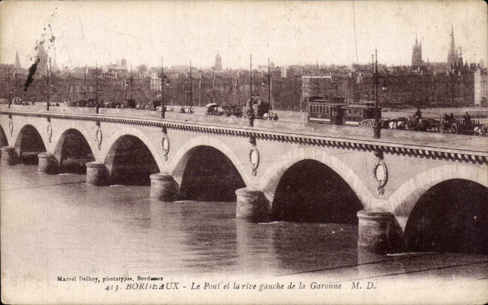 Bordeaux - Le Pont et la rive gauche de la Garonne — Marcel Delbroy, phototypie, Bordeaux, n°413