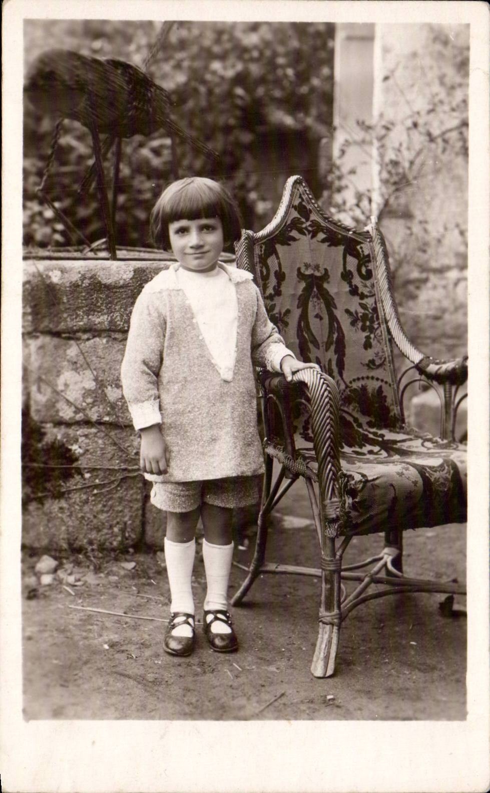 CARTE PHOTO Fantaisie - Enfants - Fille - little girl with bobbed hair - CPA 