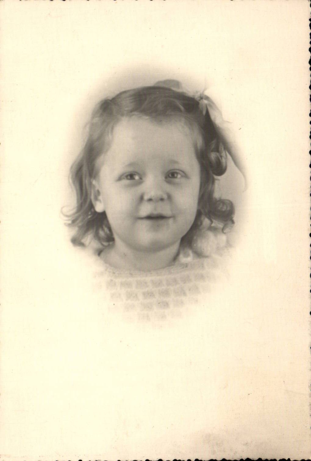 CARTE PHOTO Fantaisie - Enfants - Fille - Young Girl - CPA 